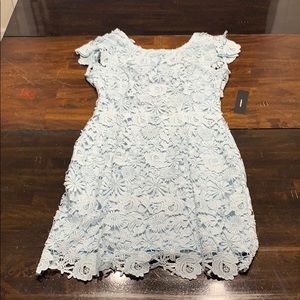 Blue laced dress with open back
